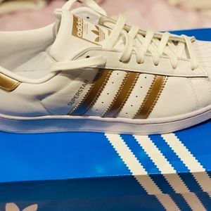 Women’s Original Adidas Superstar Sneakers Size 11
